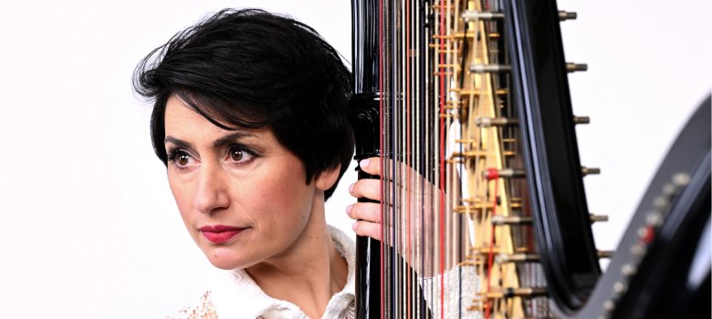 Harpiste, mezzosopraan Ekaterina Levental in kasteel Doornenburg