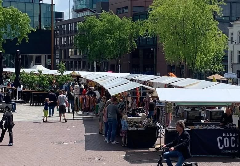 Zeldzaam Mooi event Wilhelminaplein in Leeuwarden