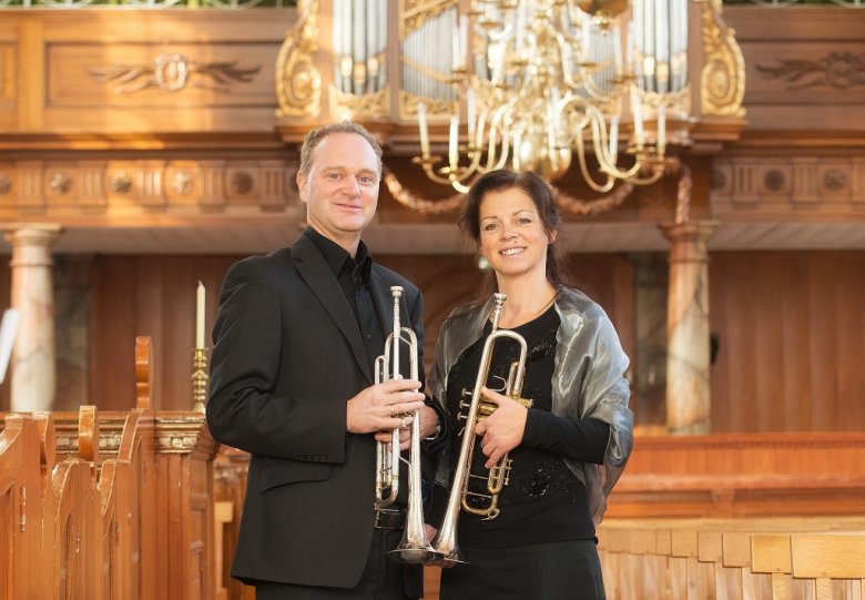 Feest met trompetten en orgel
