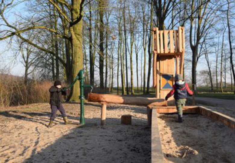 Educatief speeltoestel geïnspireerd op oude legende kasteel Doorwerth