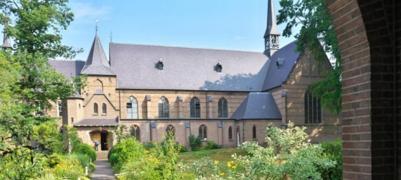 Koorvespers in de kloosterkerk van Nieuw Sion
