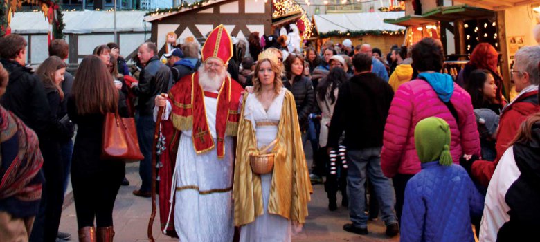 Sint Meets Santa Shopping Event