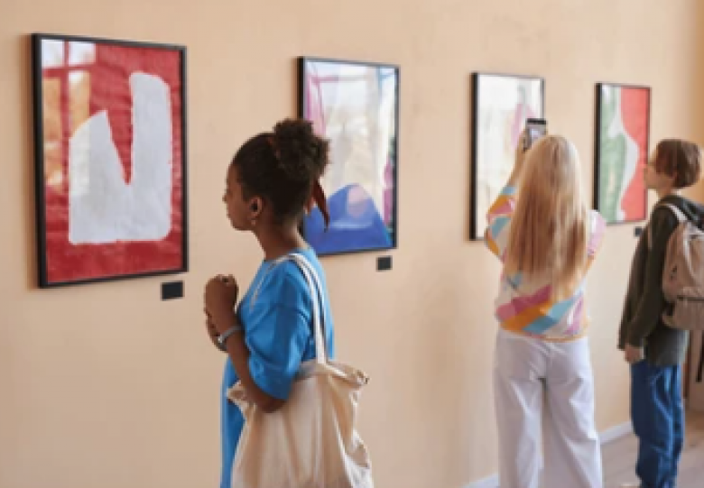 Kinderen expositie in Luna Nguyen Atelier