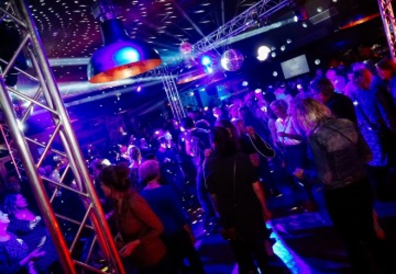 DokFever Partynight