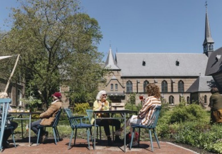 Zomeravond op het Klooster