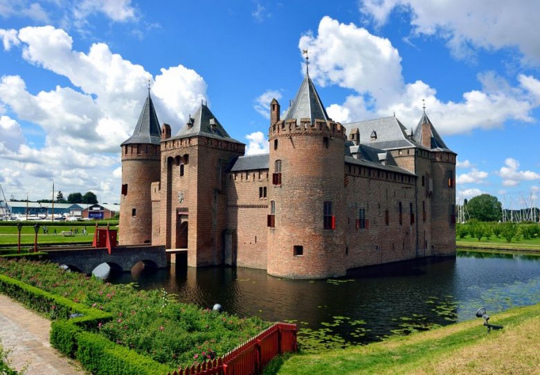 Prikkelarme openstelling Rijksmuseum Muiderslot