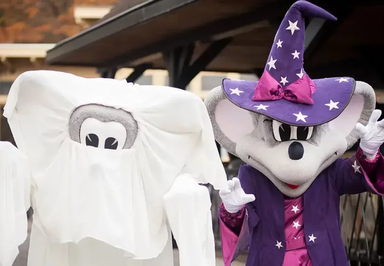 Halloween in Julianatoren: De Griezelschool