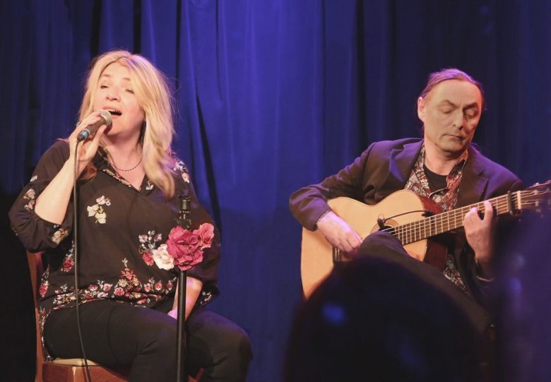 Esther y Alain | Spaanstalige en Portugese Muziek
