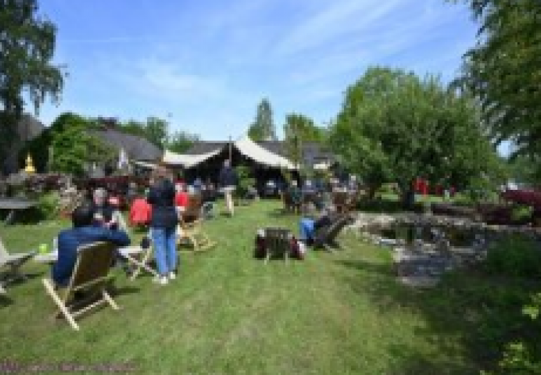 Pasar Kecil Indo Garden in Posterenk