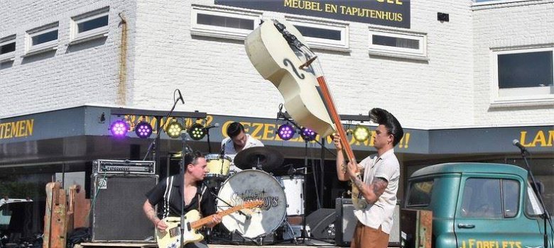 Rock in Roll out