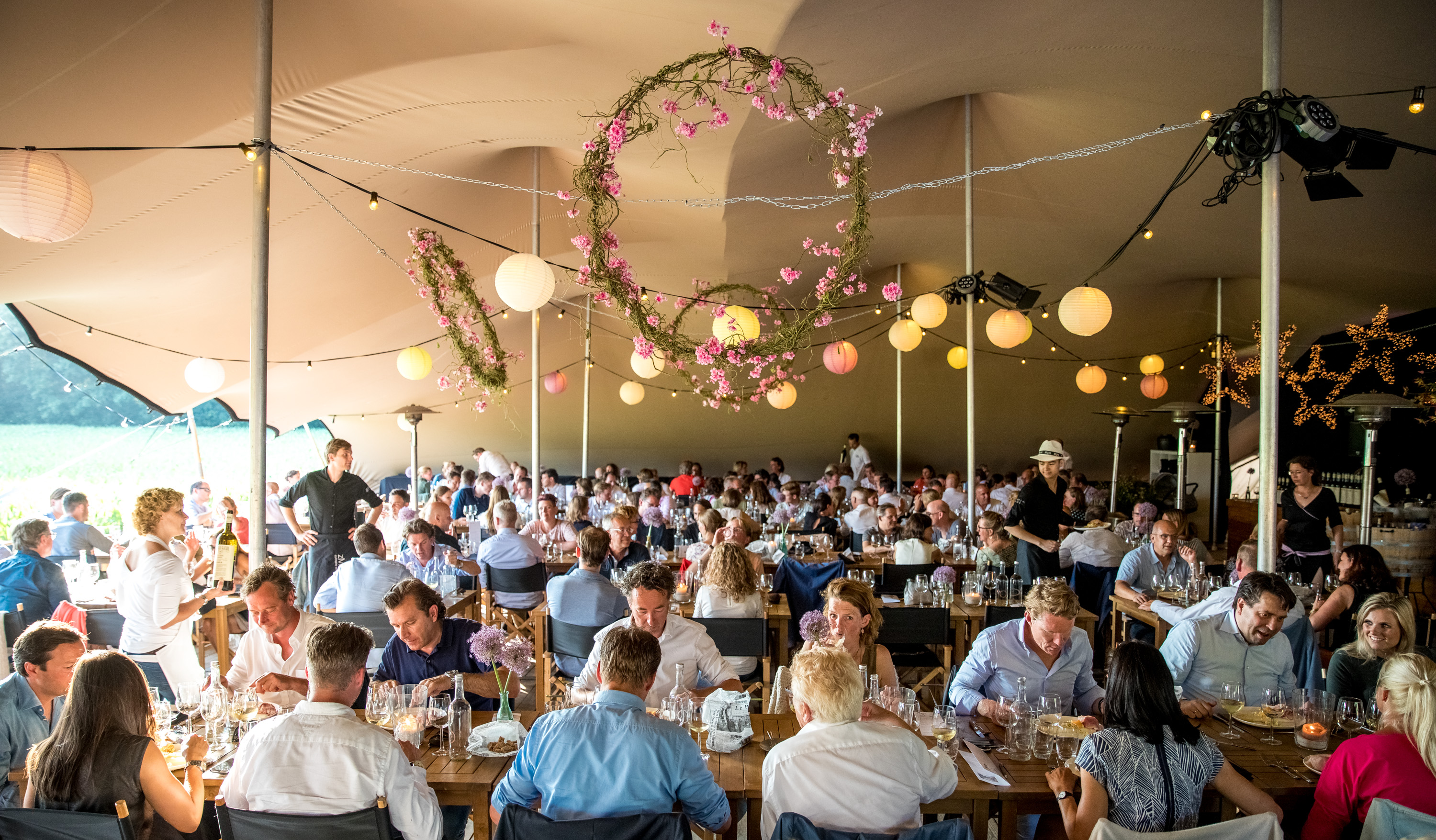 11a_Aspergediner_2018_binnenmetmensen