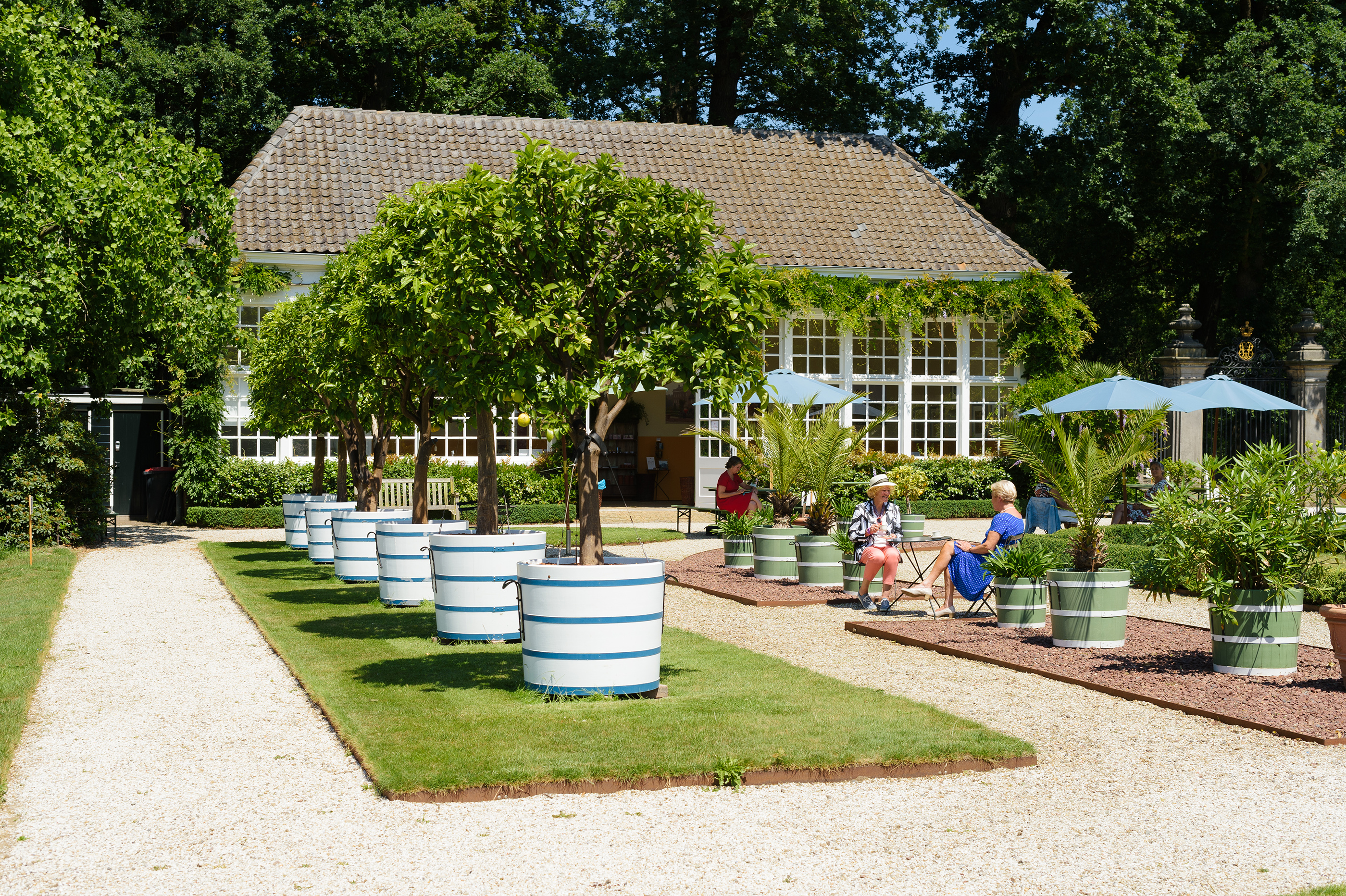 Oranjerie_met_bezoekers